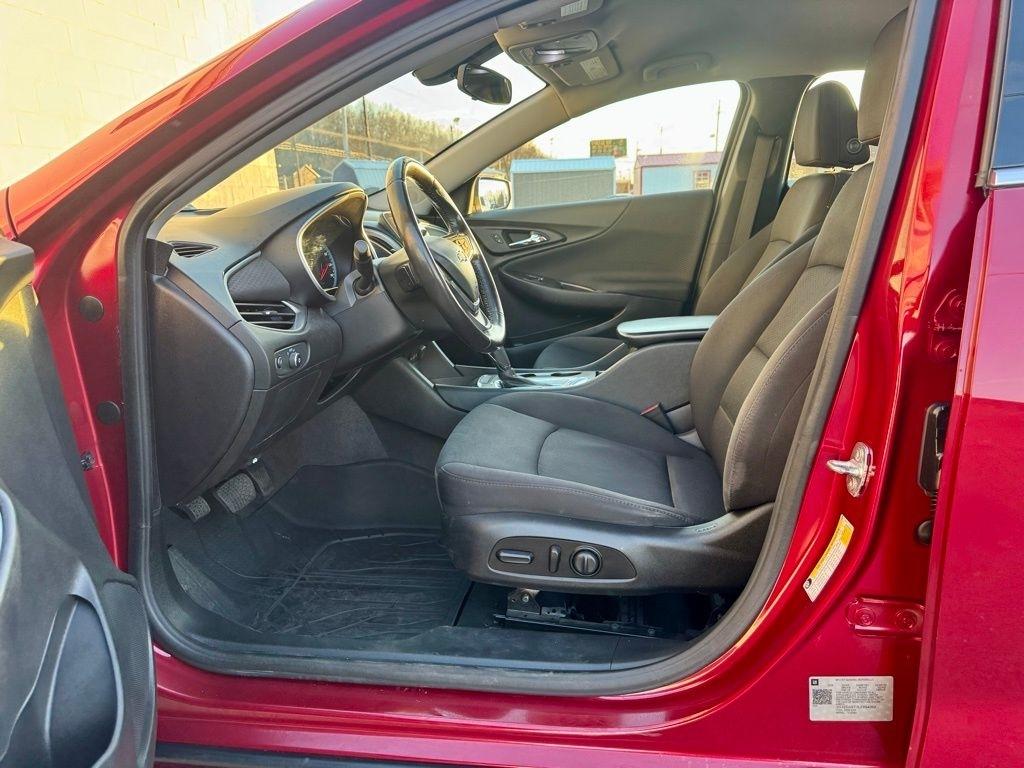 Chevrolet Malibu 4dr Sdn RS 2020