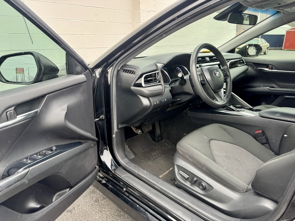 Toyota Camry XLE Auto (Natl) 2018