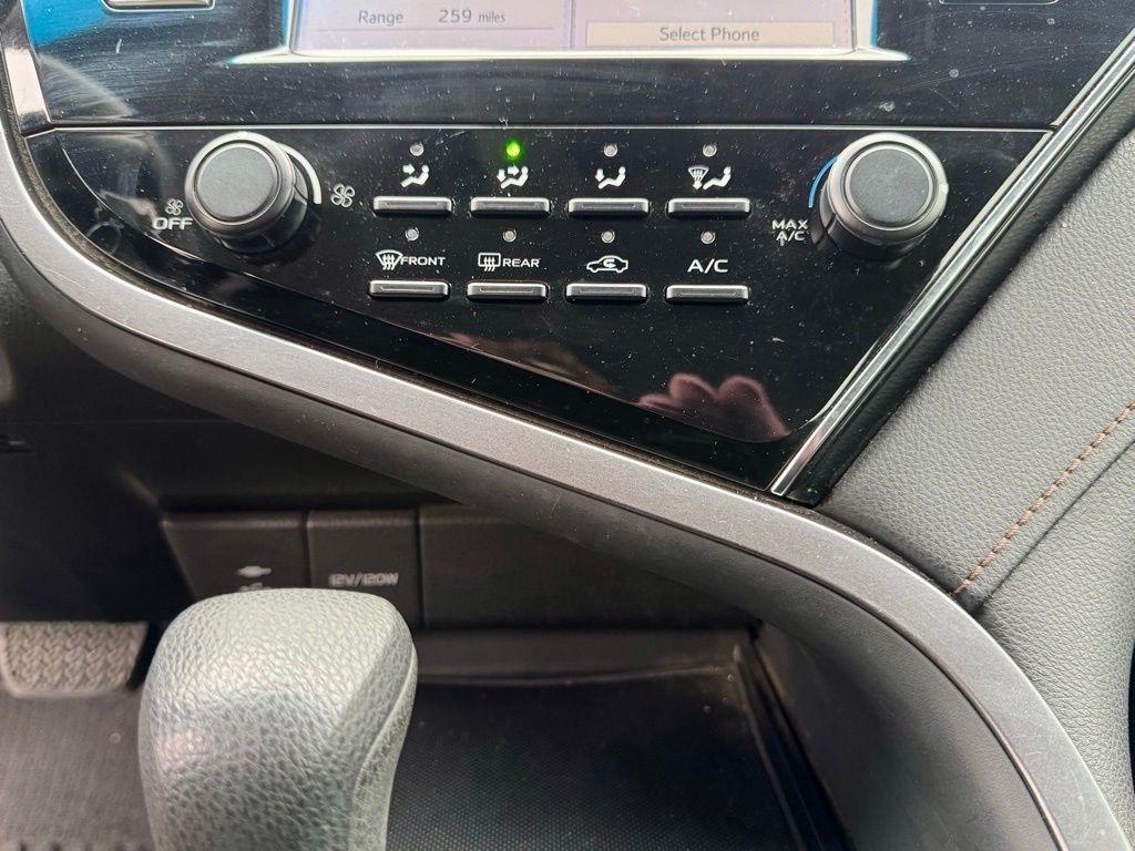 Toyota Camry XLE Auto (Natl) 2018