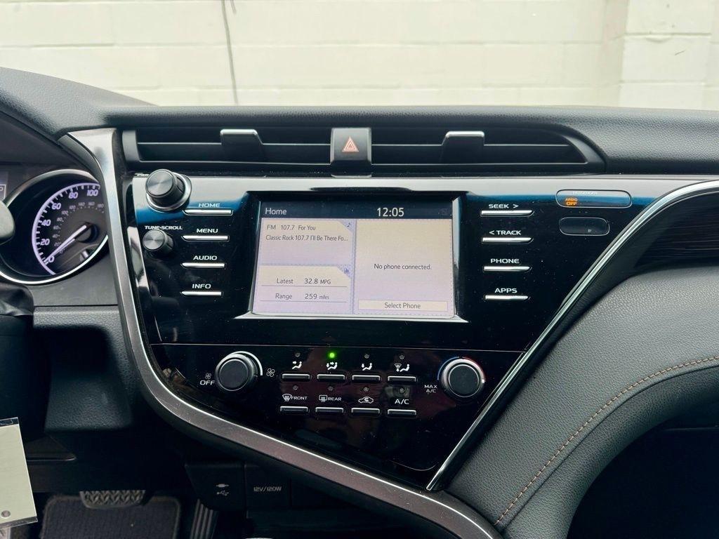 Toyota Camry XLE Auto (Natl) 2018