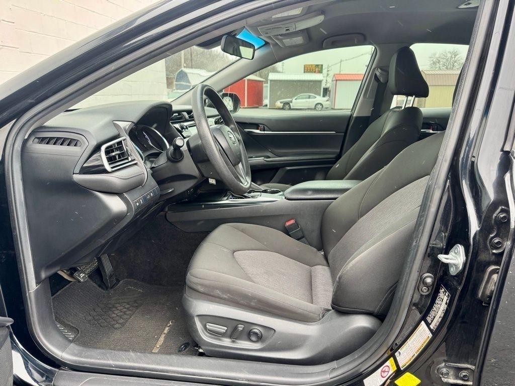 Toyota Camry XLE Auto (Natl) 2018