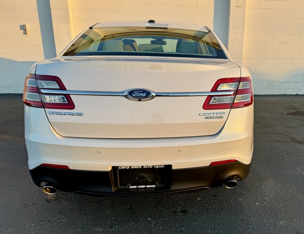 Ford Taurus Limited FWD 2018