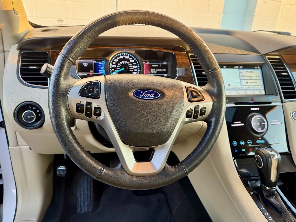 Ford Taurus Limited FWD 2018