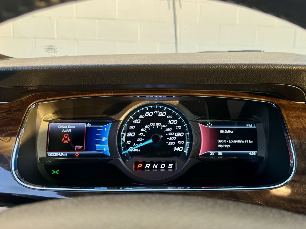 Ford Taurus Limited FWD 2018