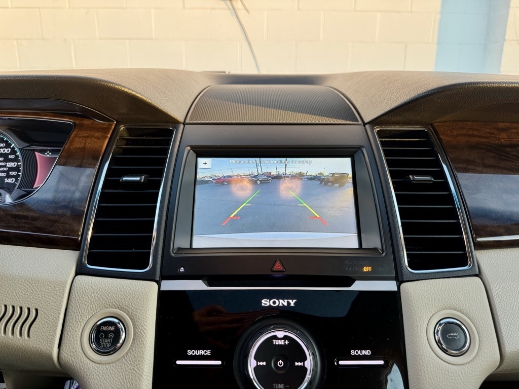 Ford Taurus Limited FWD 2018