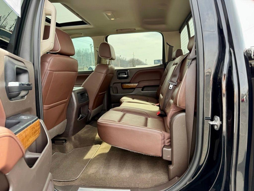 Chevrolet Silverado 1500 4WD Crew Cab 143.5" High Country 2018