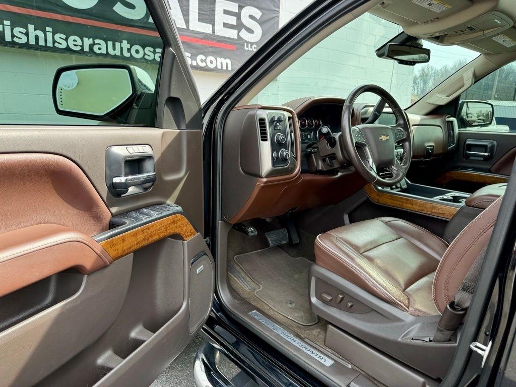 Chevrolet Silverado 1500 4WD Crew Cab 143.5" High Country 2018