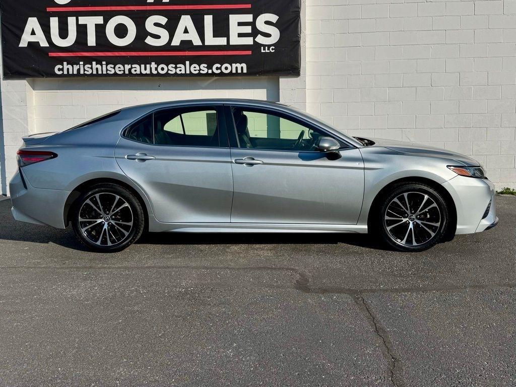 Toyota CAMRY/SE/L  2018