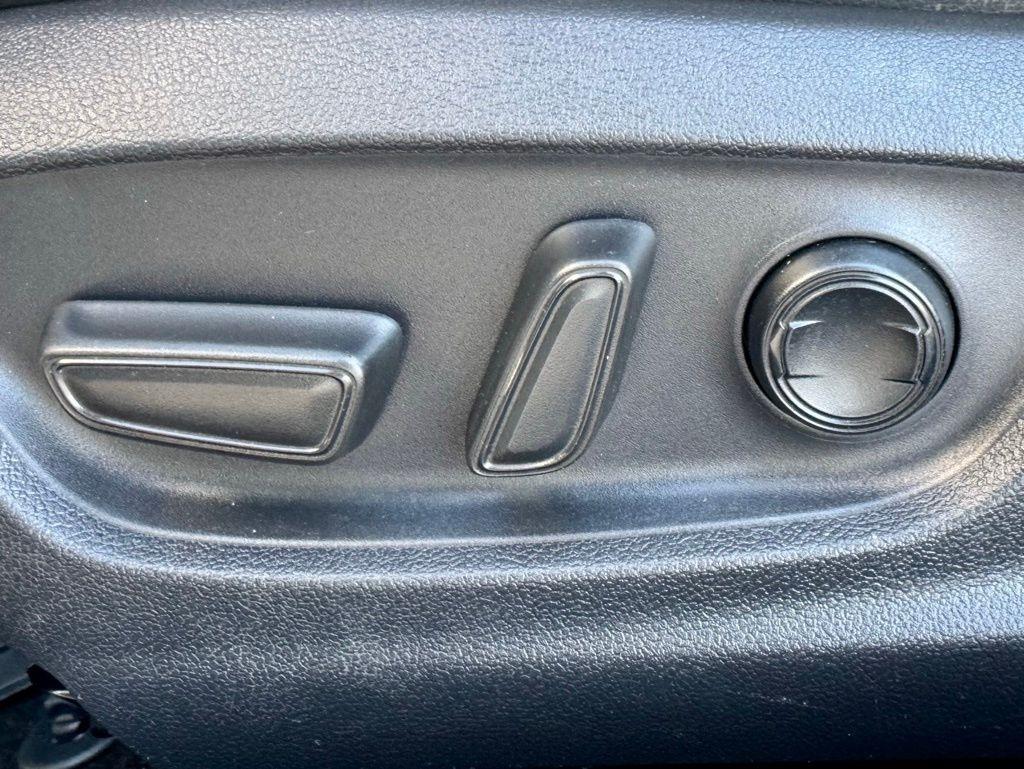 Toyota CAMRY/SE/L  2018