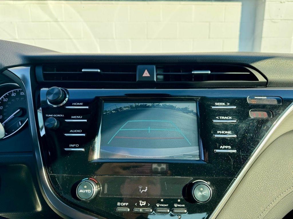 Toyota CAMRY/SE/L  2018