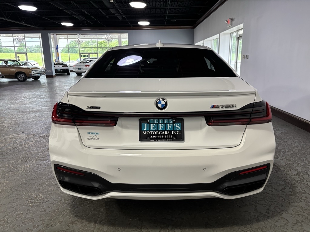 BMW 7-Series M760i xDrive 2022