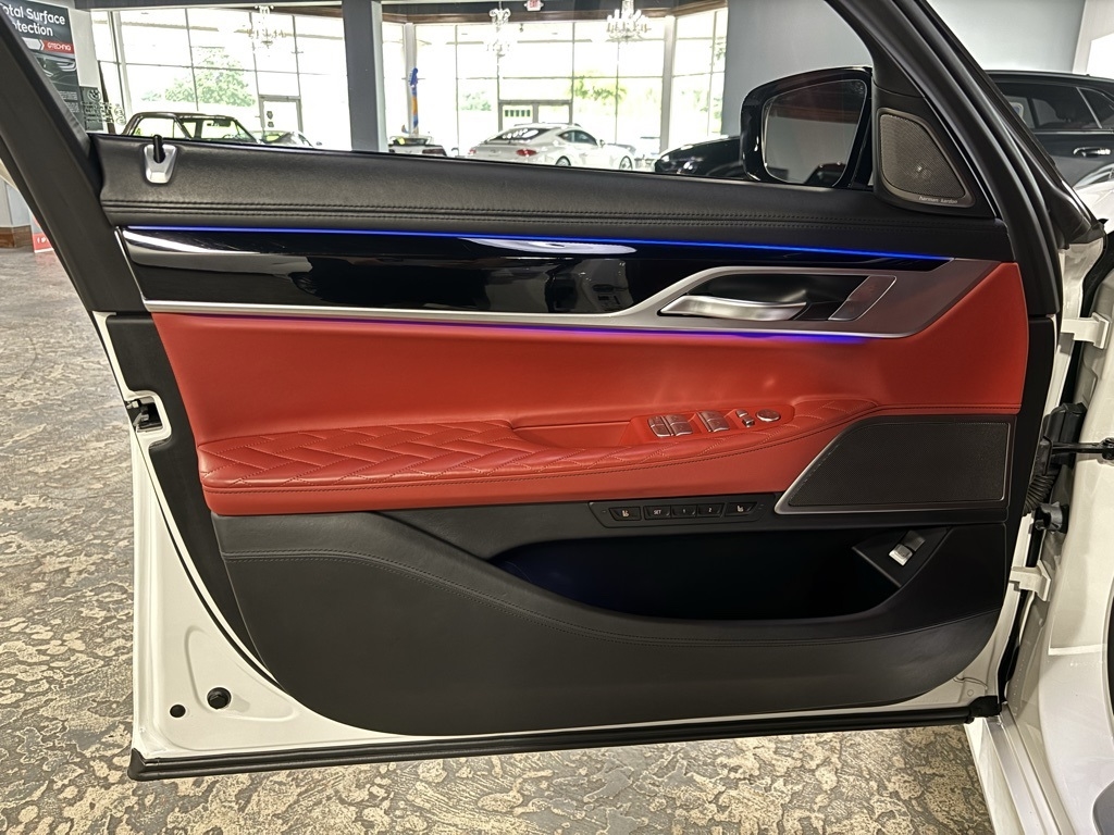 BMW 7-Series M760i xDrive 2022