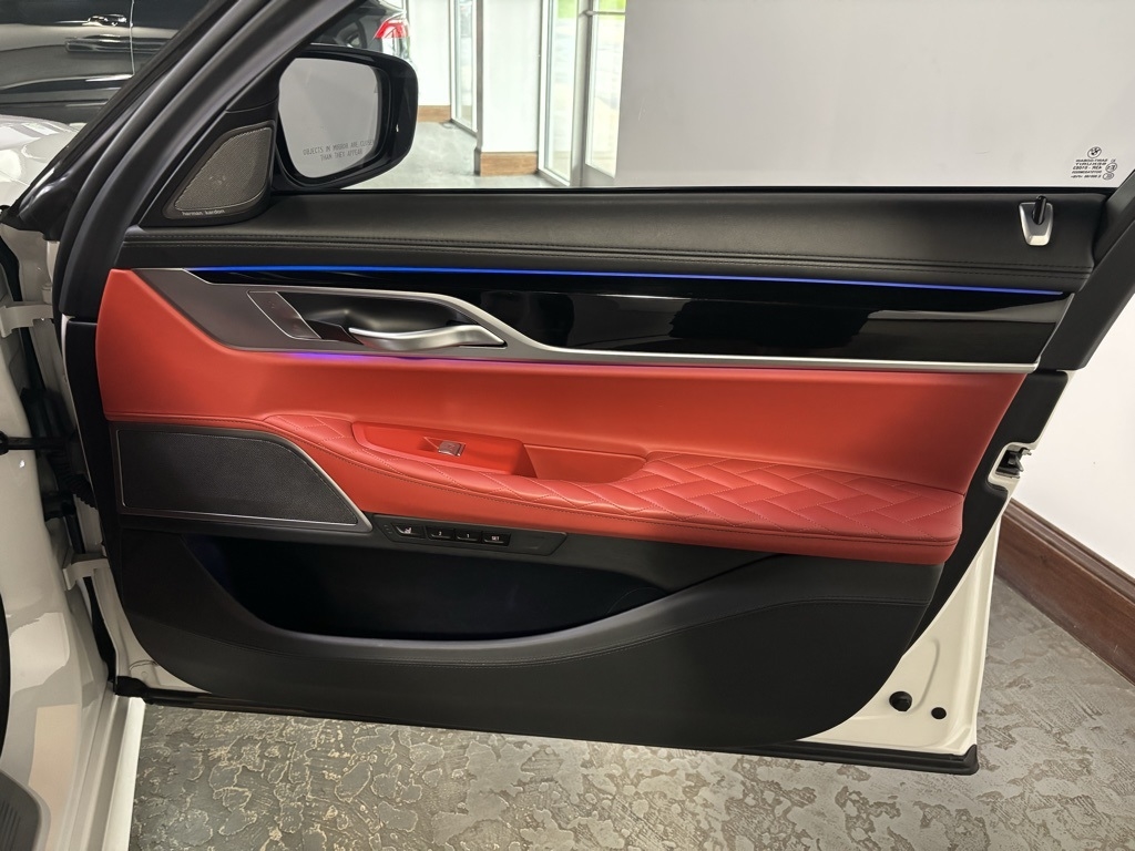 BMW 7-Series M760i xDrive 2022