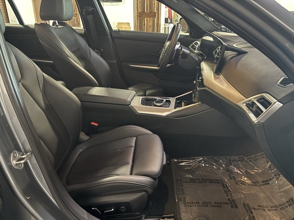 BMW 3-Series 330i xDrive 2025 BMW 3-Series 330i xDrive 2025