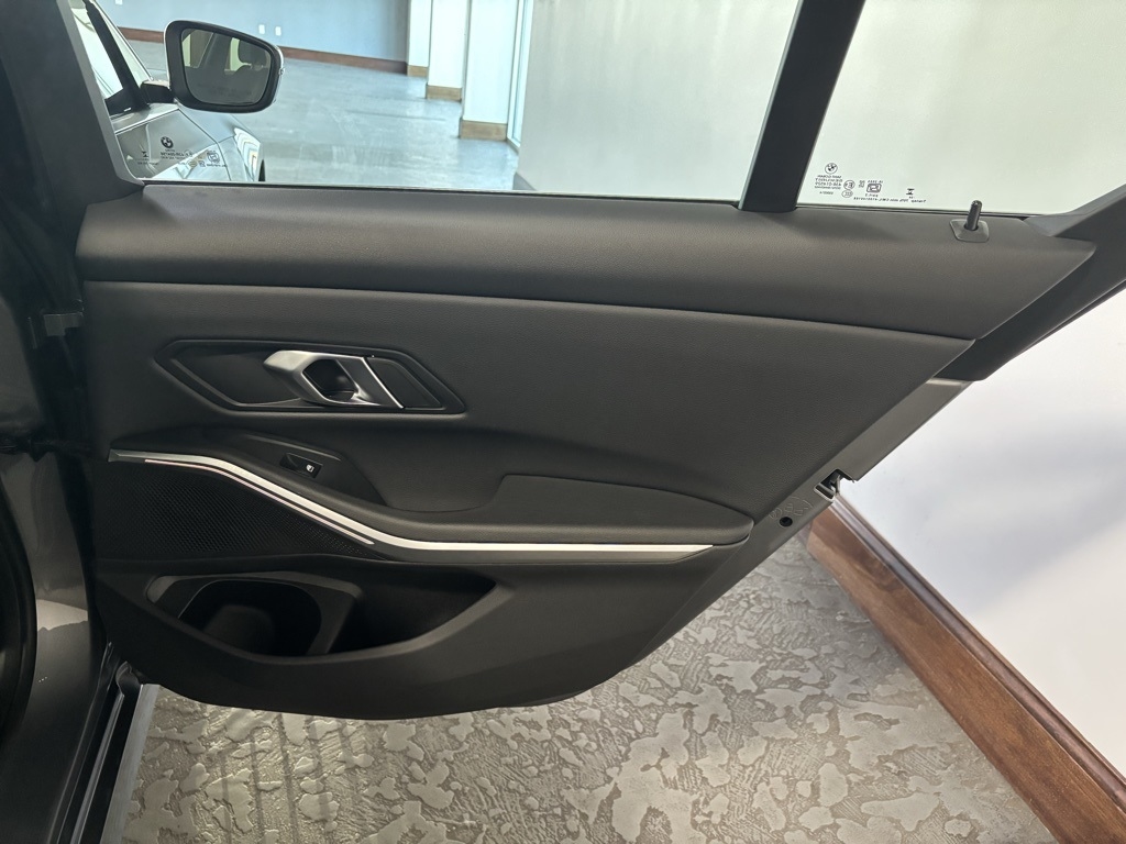 BMW 3-Series 330i xDrive 2025 BMW 3-Series 330i xDrive 2025