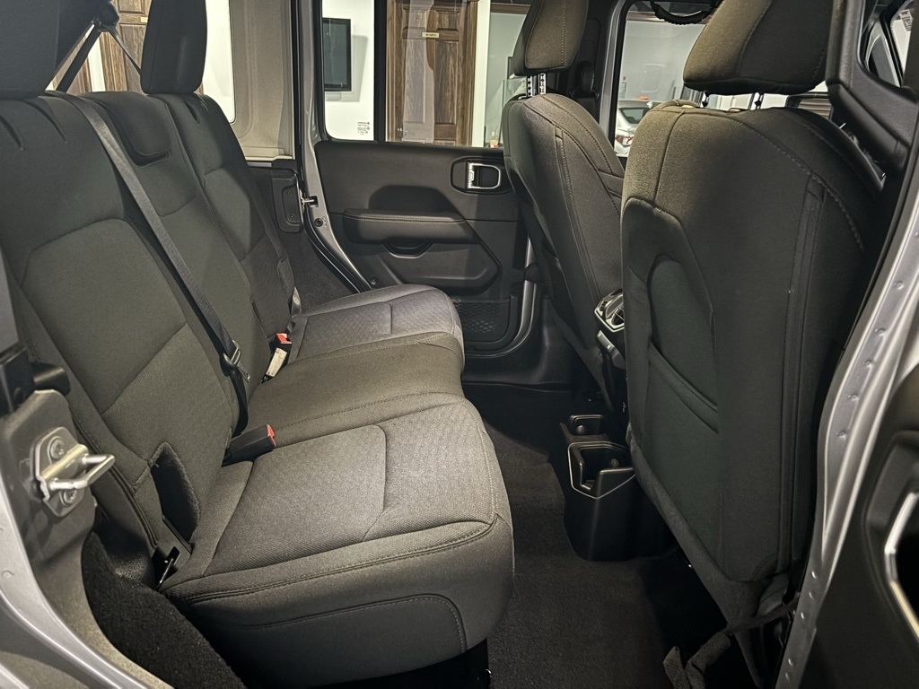 Jeep Wrangler Unlimited Sahara 2021 Jeep Wrangler Unlimited Sahara 2021