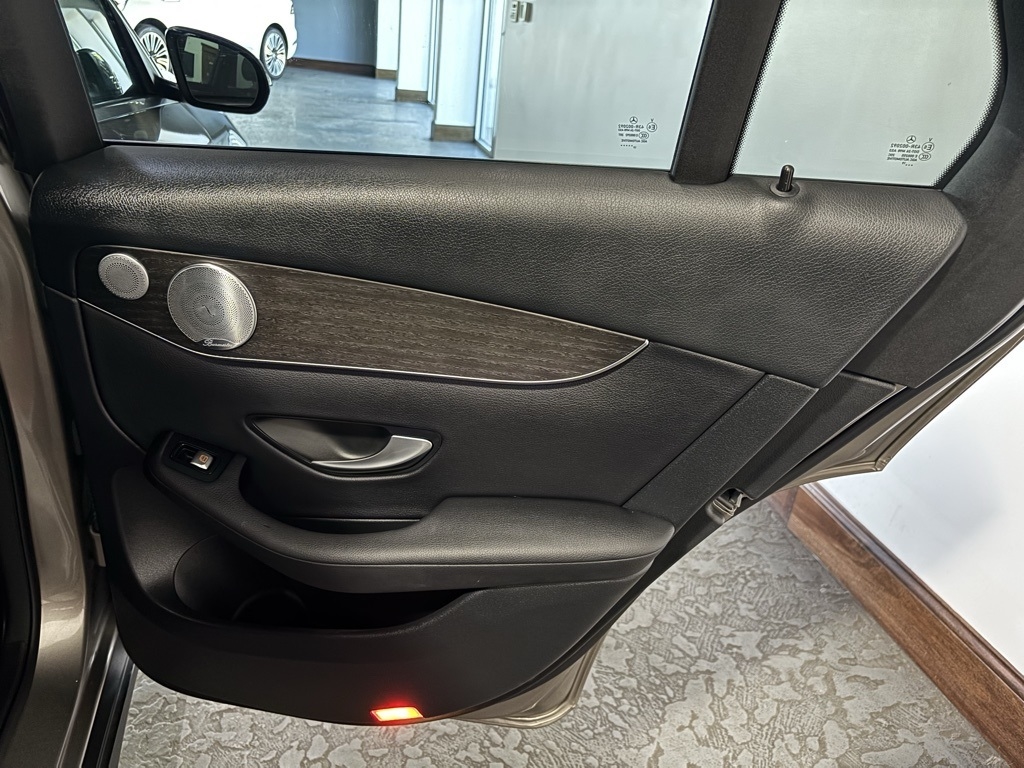 Mercedes-Benz GLC-Class GLC300 4MATIC 2020 Mercedes-Benz GLC-Class GLC300 4MATIC 2020