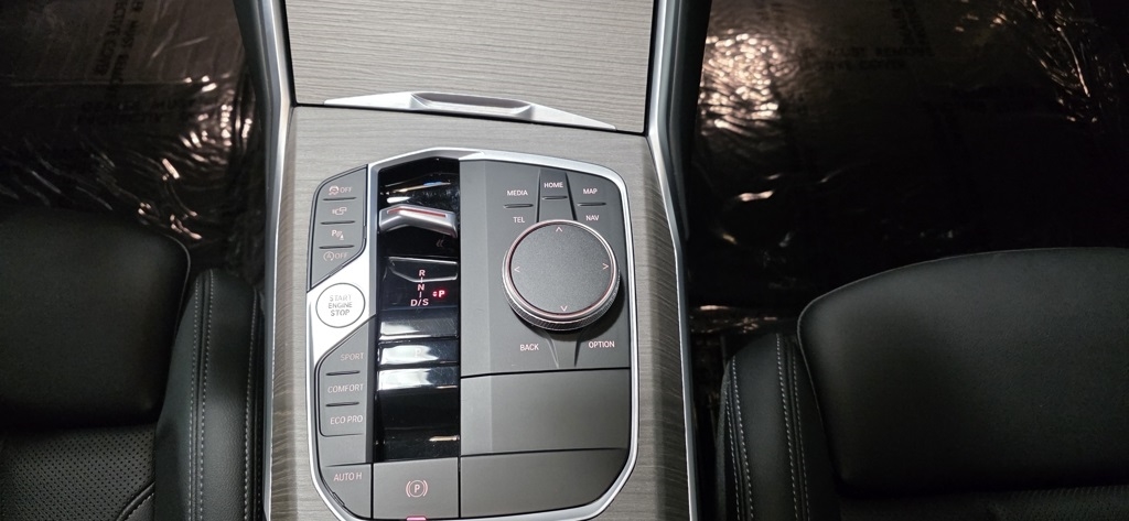 BMW 3-Series 330i xDrive 2025 BMW 3-Series 330i xDrive 2025