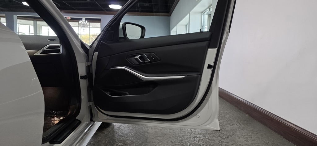 BMW 3-Series 330i xDrive 2025 BMW 3-Series 330i xDrive 2025