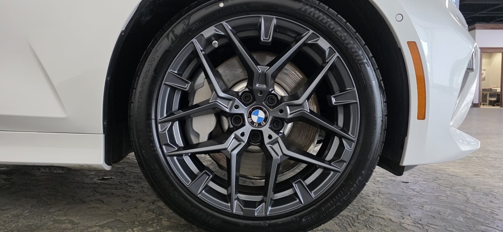 BMW 3-Series 330i xDrive 2025 BMW 3-Series 330i xDrive 2025