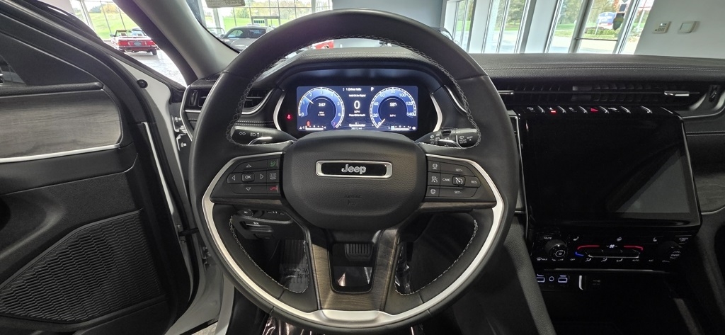 Jeep Grand Cherokee L Limited 4WD 2023 Jeep Grand Cherokee L Limited 4WD 2023