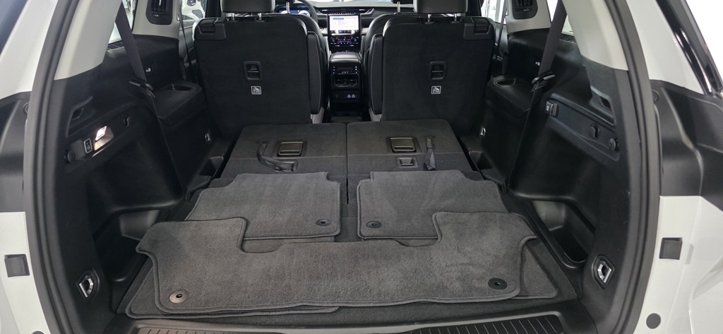 Jeep Grand Cherokee L Limited 4WD 2023 Jeep Grand Cherokee L Limited 4WD 2023