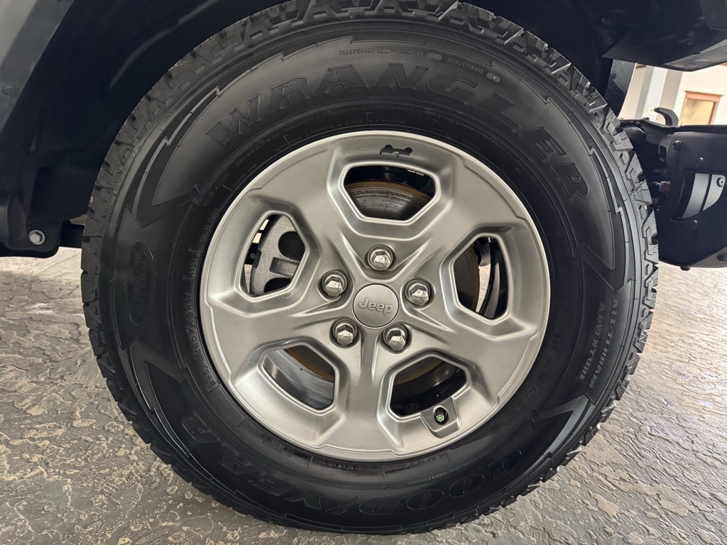 Jeep Wrangler Unlimited Sport 2021