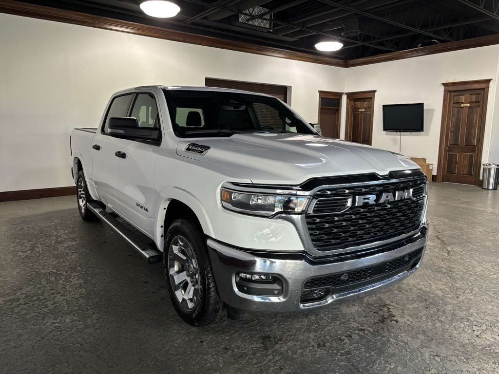 RAM 1500 Big Horn Crew Cab SWB 4WD 2025 RAM 1500 Big Horn Crew Cab SWB 4WD 2025
