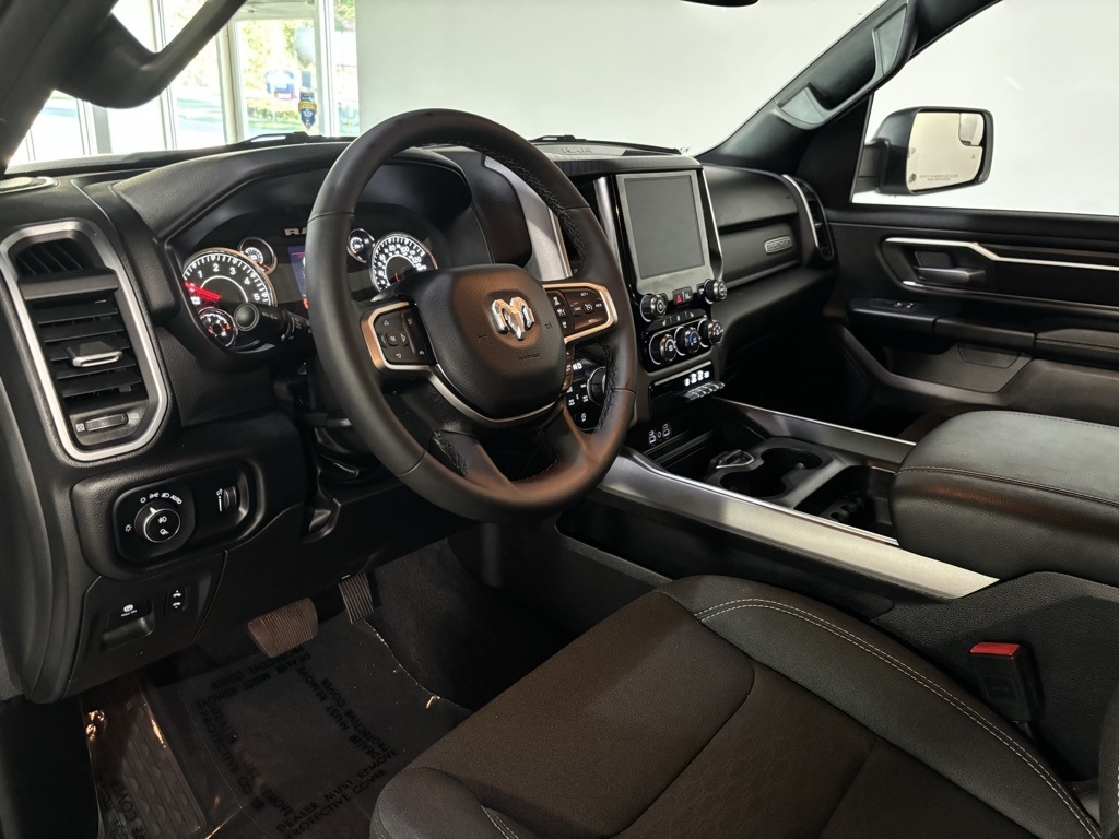 RAM 1500 Big Horn Crew Cab SWB 4WD 2025 RAM 1500 Big Horn Crew Cab SWB 4WD 2025