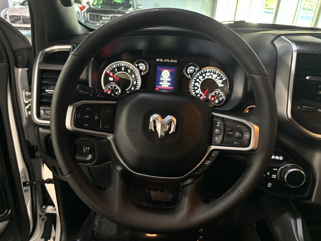 RAM 1500 Big Horn Crew Cab SWB 4WD 2025 RAM 1500 Big Horn Crew Cab SWB 4WD 2025