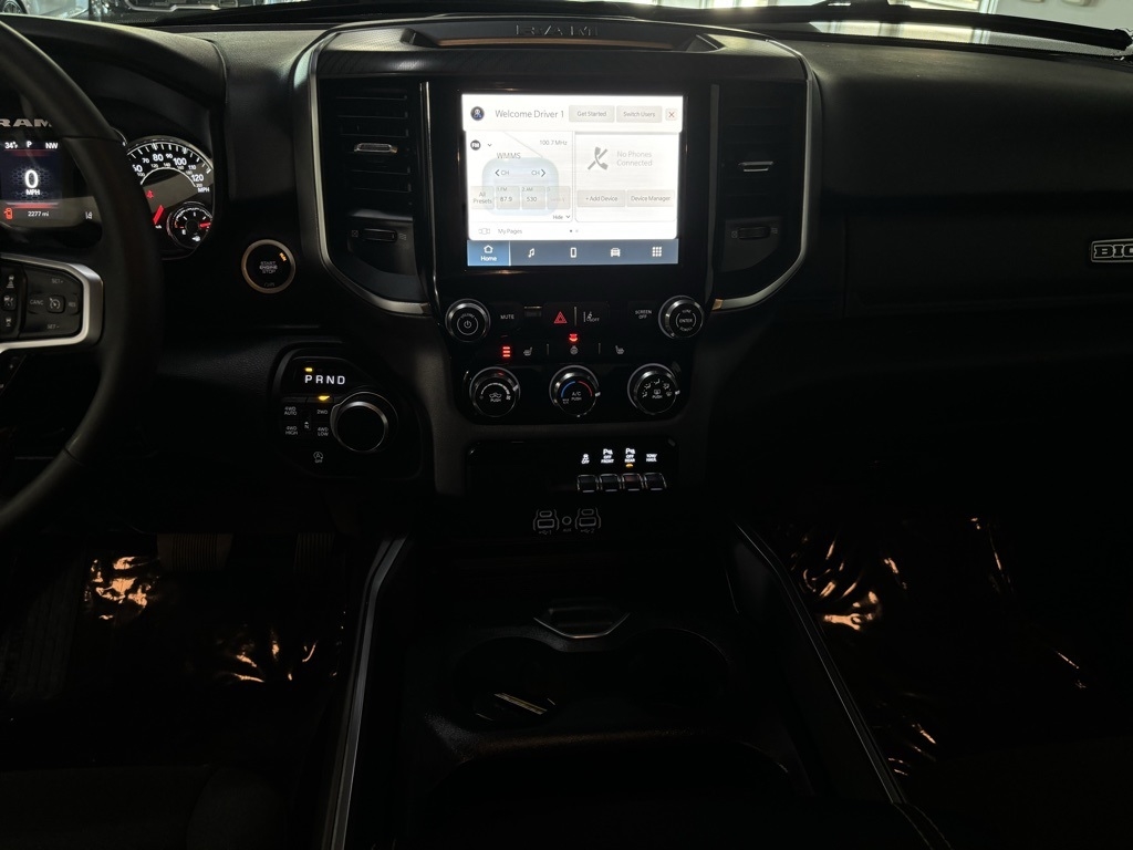 RAM 1500 Big Horn Crew Cab SWB 4WD 2025 RAM 1500 Big Horn Crew Cab SWB 4WD 2025