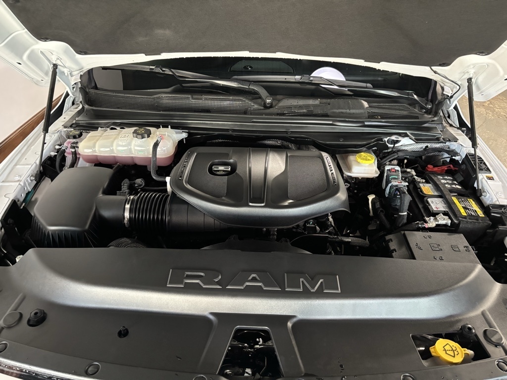 RAM 1500 Big Horn Crew Cab SWB 4WD 2025 RAM 1500 Big Horn Crew Cab SWB 4WD 2025