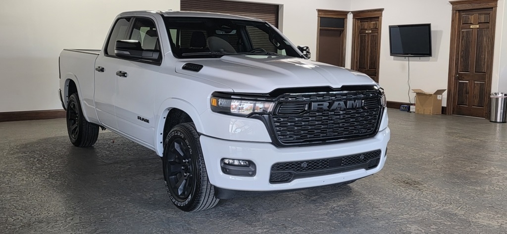 RAM 1500 Big Horn Quad Cab 4WD 2025 RAM 1500 Big Horn Quad Cab 4WD 2025