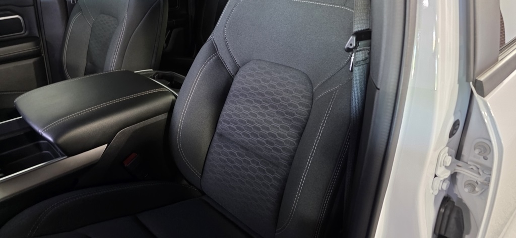 RAM 1500 Big Horn Quad Cab 4WD 2025 RAM 1500 Big Horn Quad Cab 4WD 2025