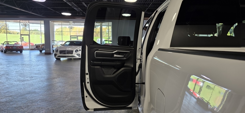 RAM 1500 Big Horn Quad Cab 4WD 2025 RAM 1500 Big Horn Quad Cab 4WD 2025