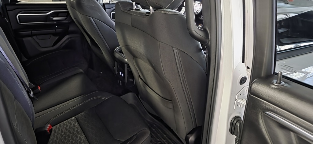 RAM 1500 Big Horn Quad Cab 4WD 2025 RAM 1500 Big Horn Quad Cab 4WD 2025