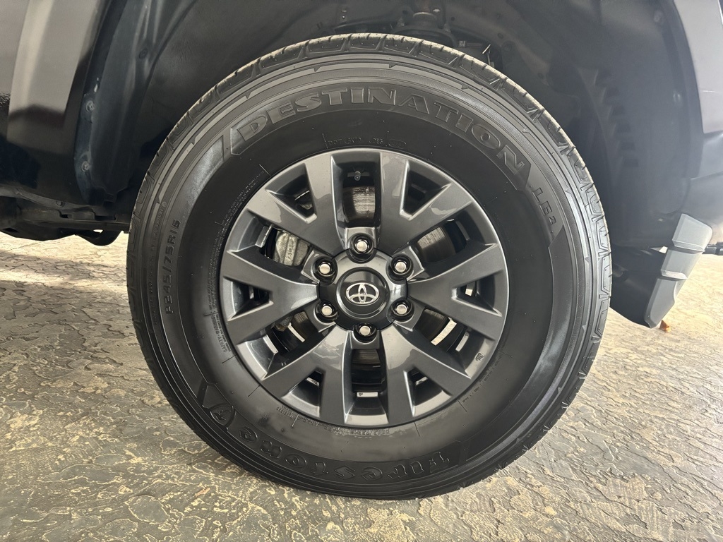 Toyota Tacoma SR5 Double Cab Long Bed V6 6AT 4WD 2023