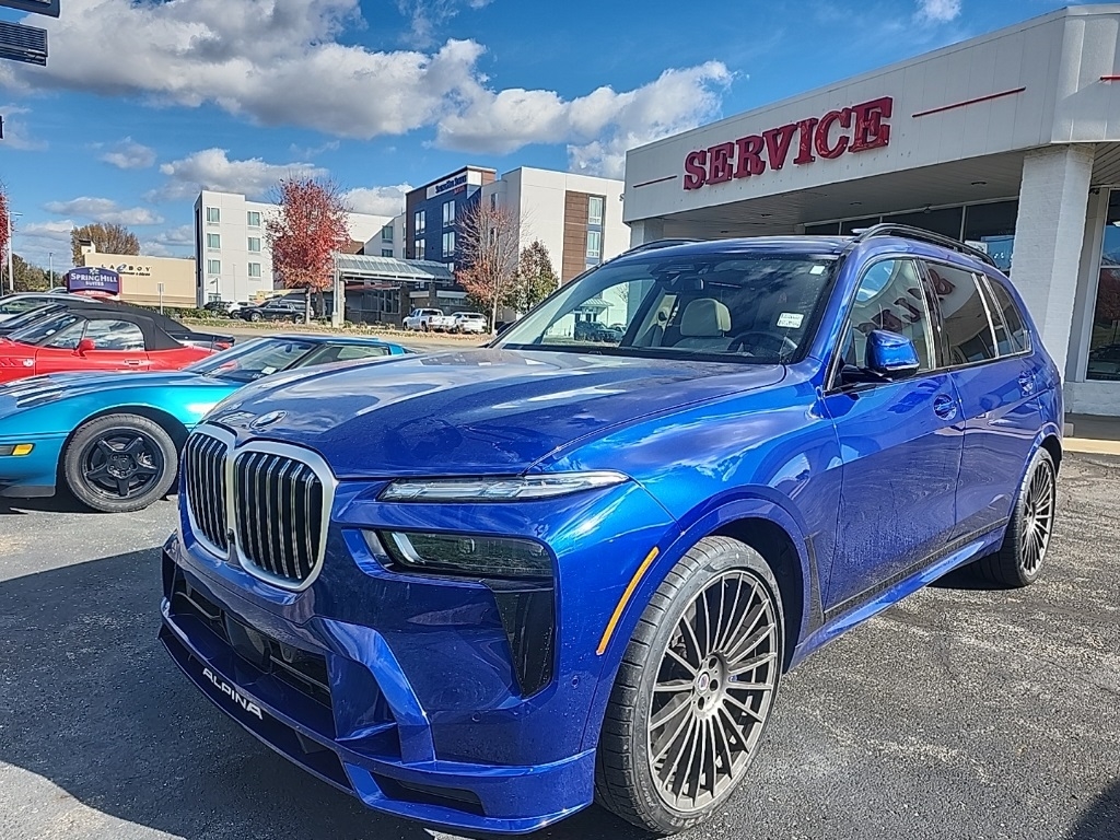 2024 BMW Alpina XB7 Base