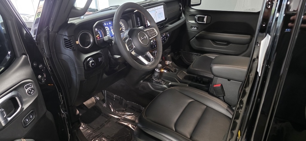 Jeep Wrangler Sahara 2024