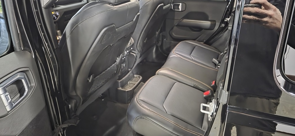 Jeep Wrangler Sahara 2024