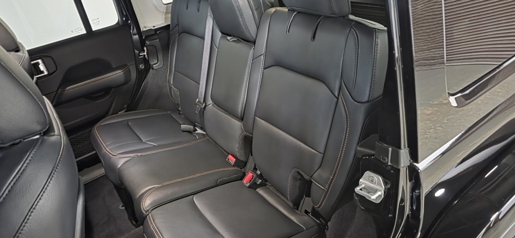 Jeep Wrangler Sahara 2024