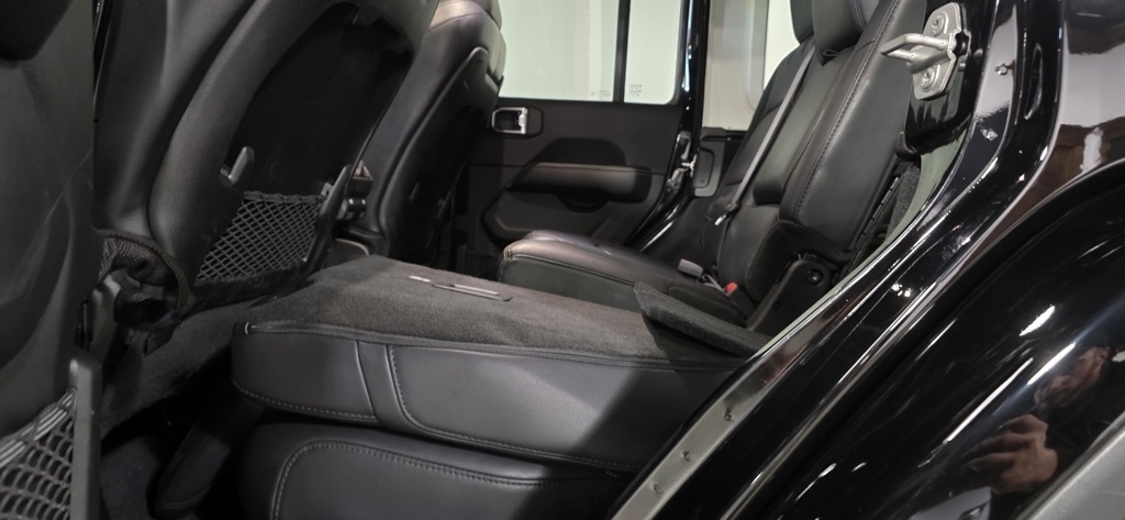 Jeep Wrangler Sahara 2024