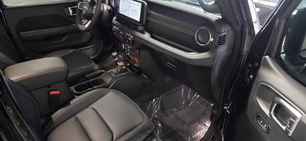 Jeep Wrangler Sahara 2024