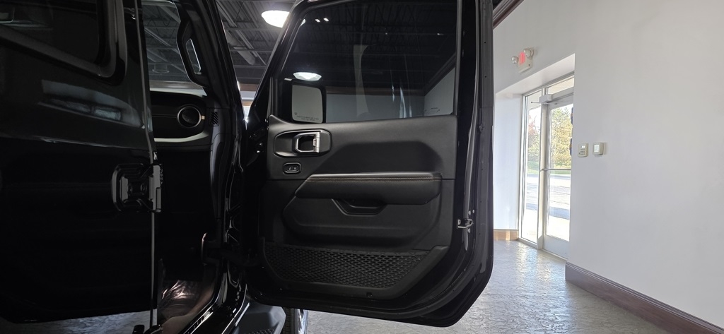 Jeep Wrangler Sahara 2024