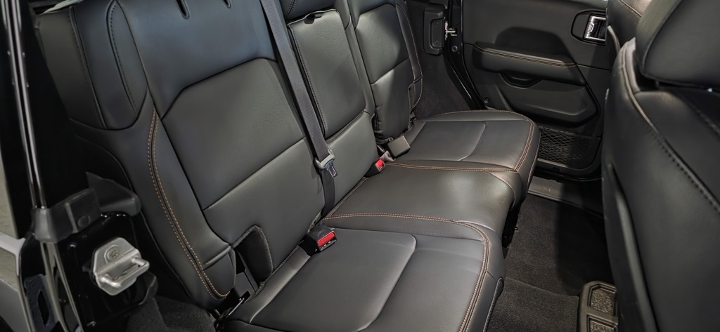 Jeep Wrangler Sahara 2024