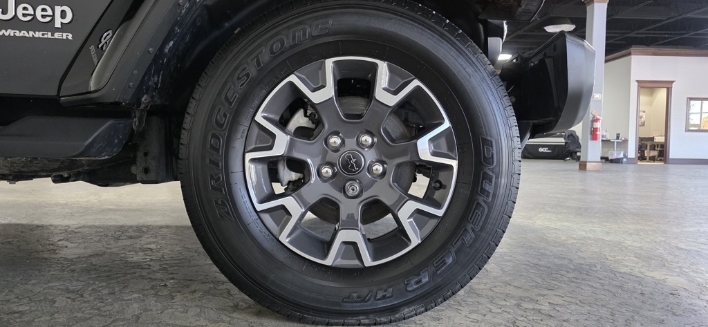 Jeep Wrangler Sahara 2024