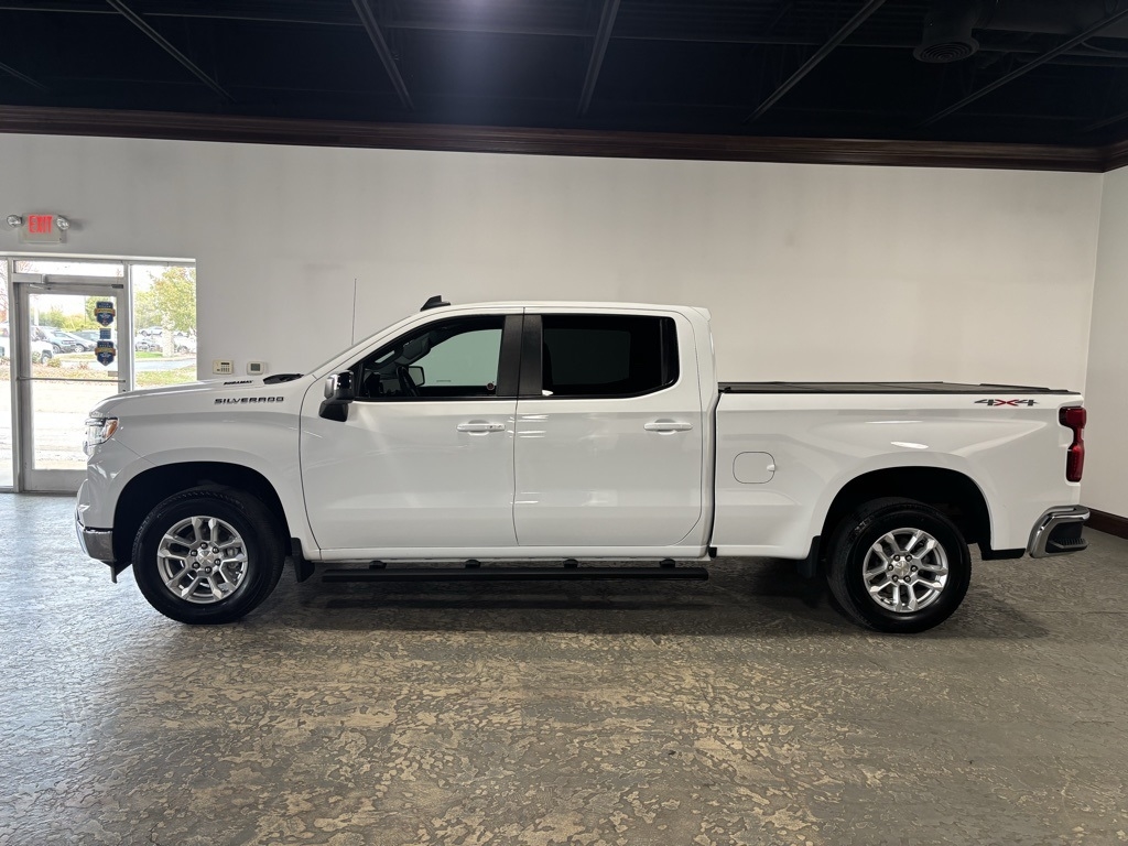 Chevrolet Silverado 1500 LT Crew Cab 4WD 2023
