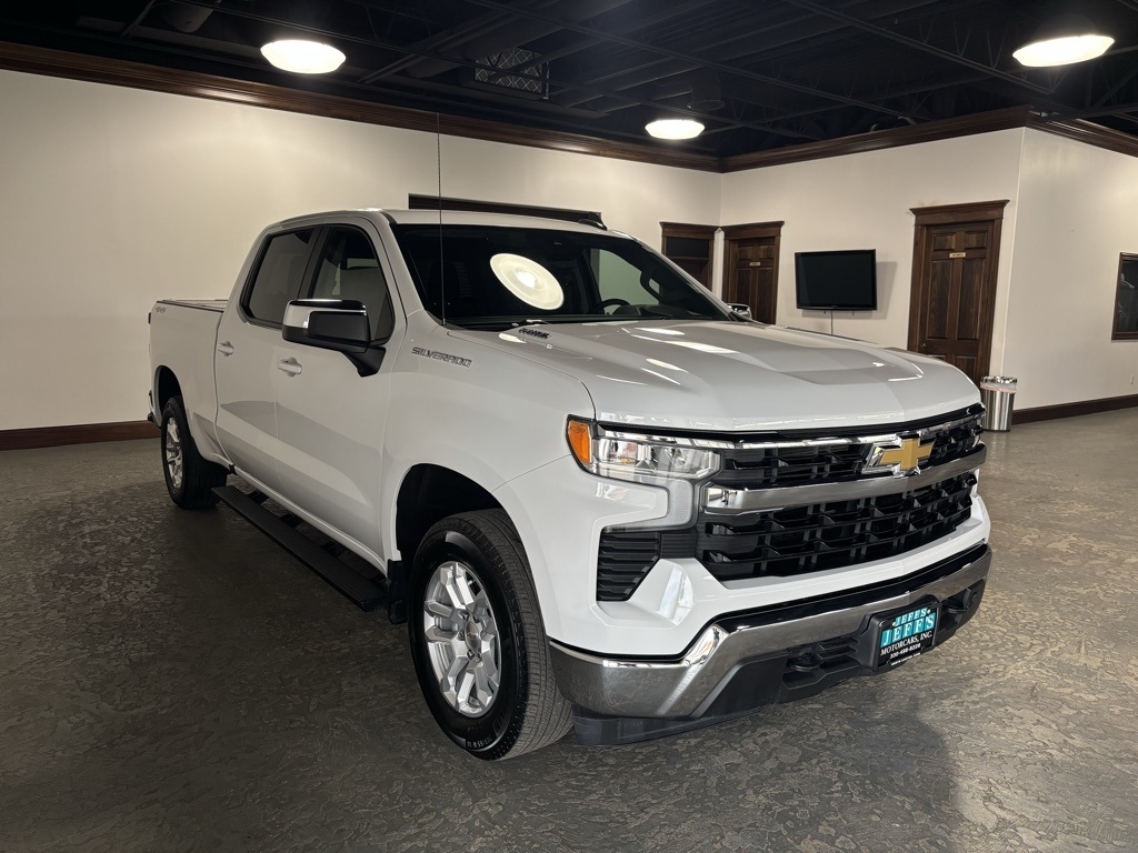 Chevrolet Silverado 1500 LT Crew Cab 4WD 2023