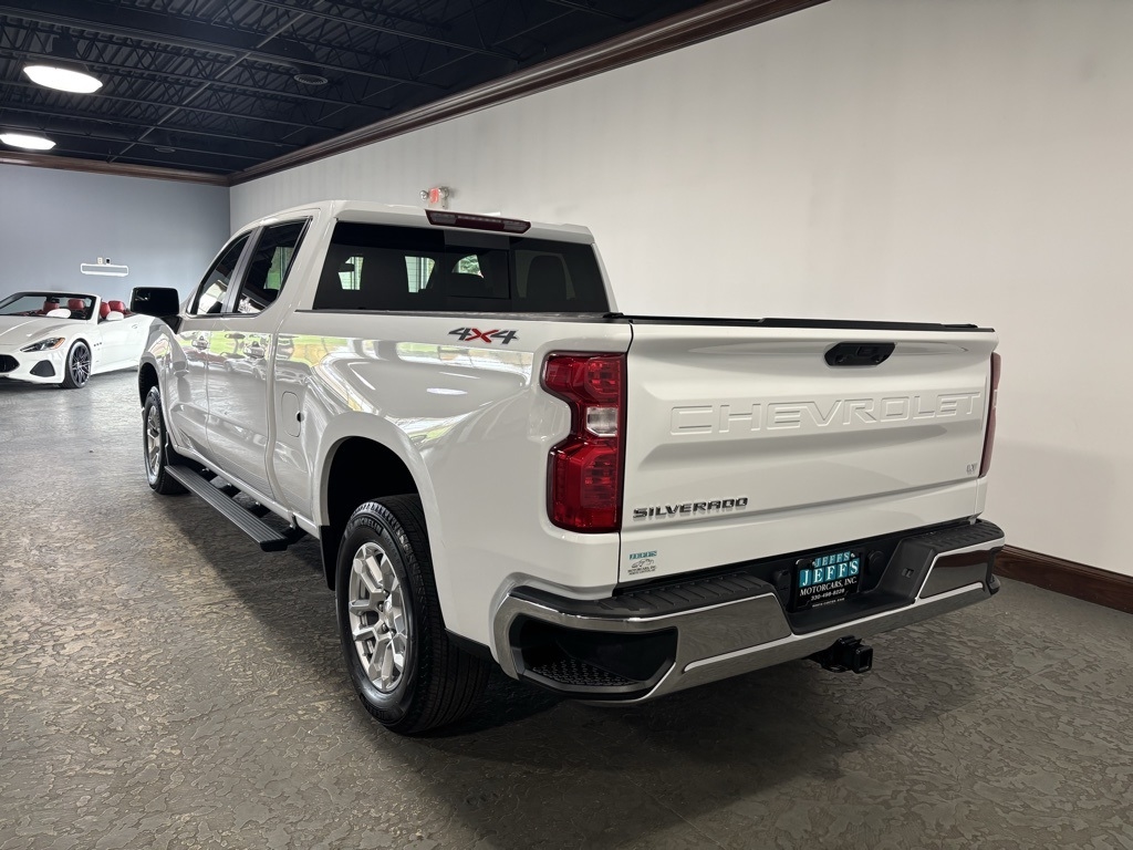 Chevrolet Silverado 1500 LT Crew Cab 4WD 2023