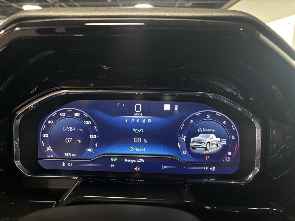 Chevrolet Silverado 1500 LT Crew Cab 4WD 2023